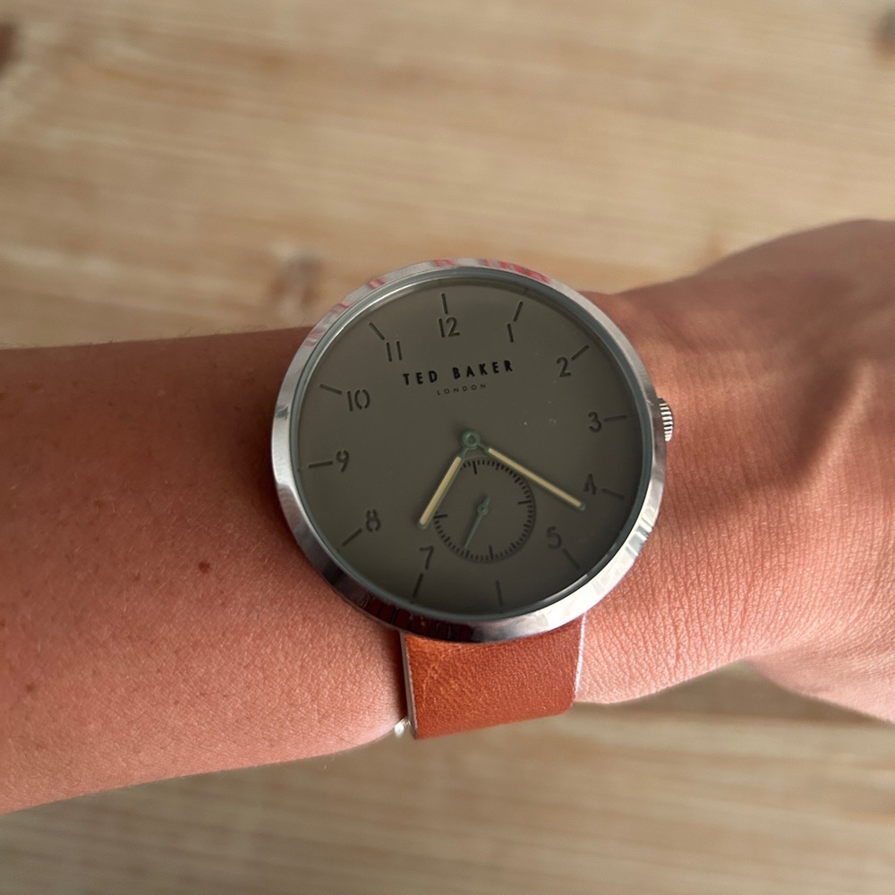 Ted Baker London Men’s Josh 43mm Leather Wrist Watch - Picture 2 of 6